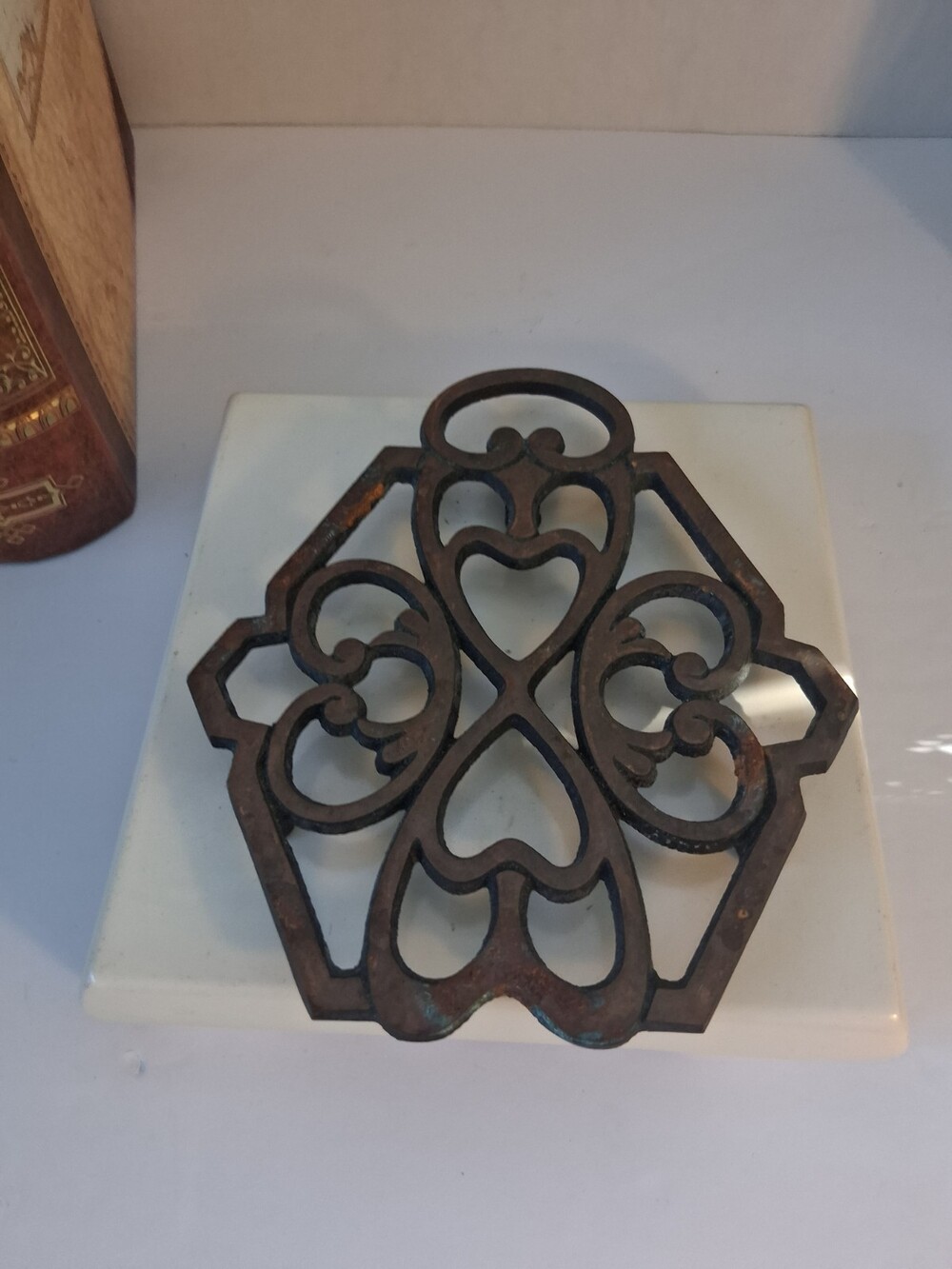 Pampered Chef Round Up From the Heart Bronze Cast Iron Trivet #2946